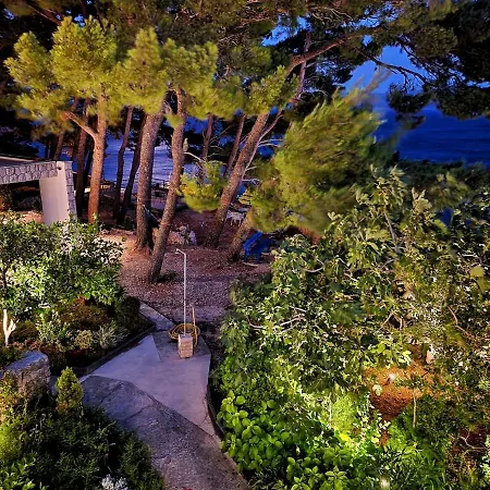 Apartments By The Sea Mimice - Omis - 2972 * Mimice