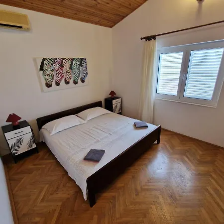 Apartments By The Sea Mimice - Omis - 2972 *