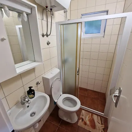 Apartman Apartments By The Sea Mimice - Omis - 2972 *