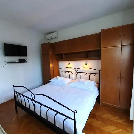 By The Sea Mimice, Omis - 23074 Apartment Mimice